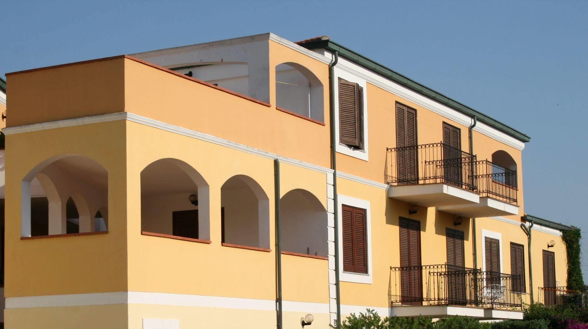 סנטה טרזה גאיורה Residence Le Pavoncelle מראה חיצוני תמונה