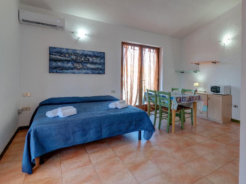 סנטה טרזה גאיורה Residence Le Pavoncelle מראה חיצוני תמונה