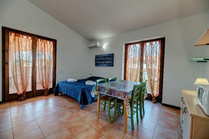 סנטה טרזה גאיורה Residence Le Pavoncelle מראה חיצוני תמונה